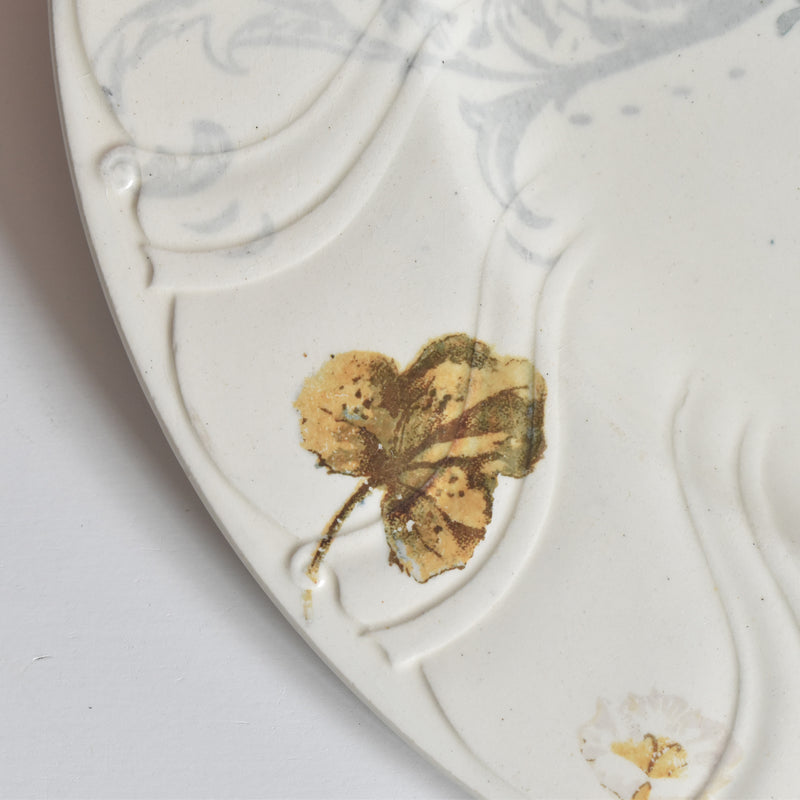 Antique Plate, Choisy-le-Roi, Flowers