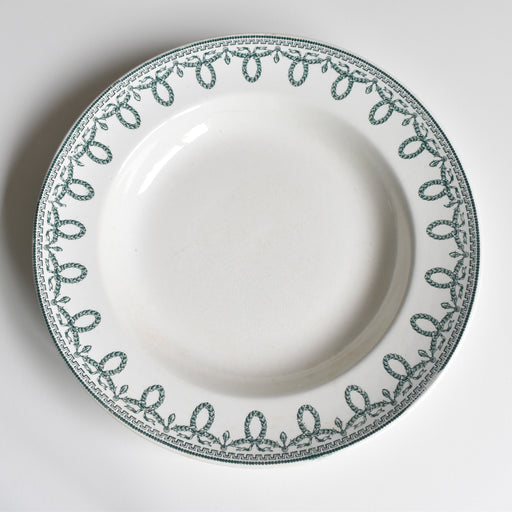 Boch Freres窯（ボッホフレール窯）のアンティーク深皿です。