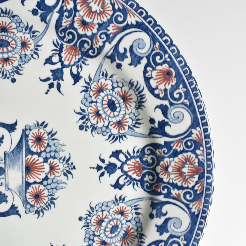 Antique plate, Gien, A