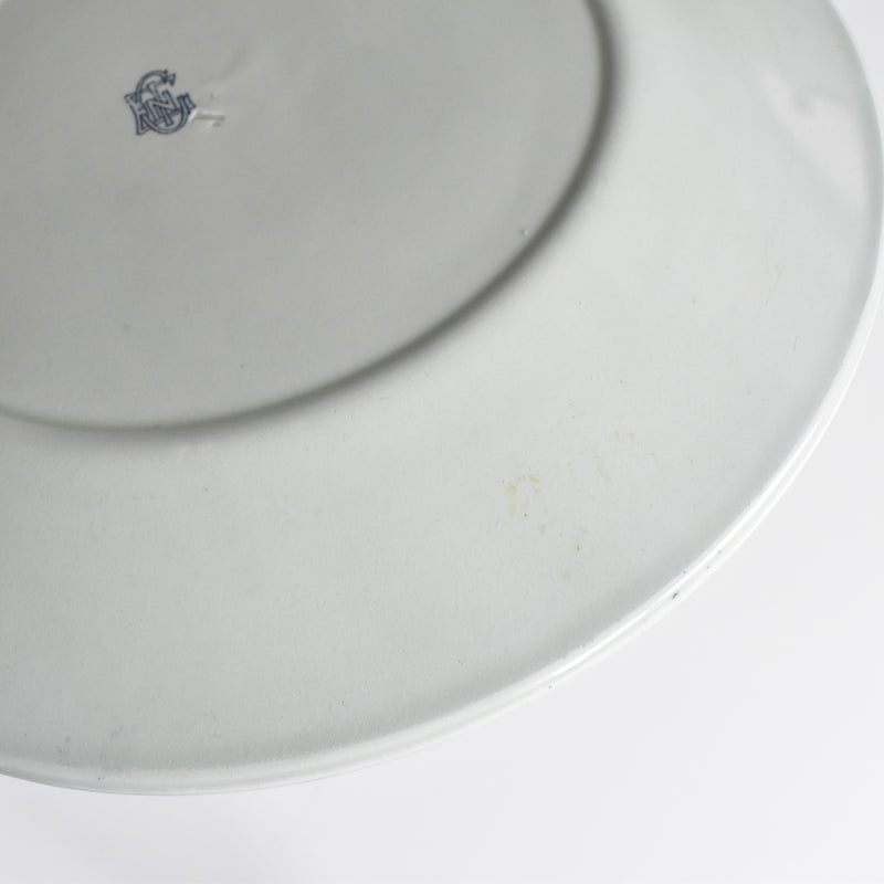 Antique plate, Gien, A