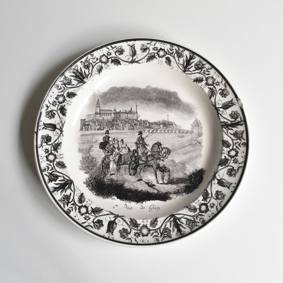 Gien 食器 antique-plate-gien-vue-de-gien