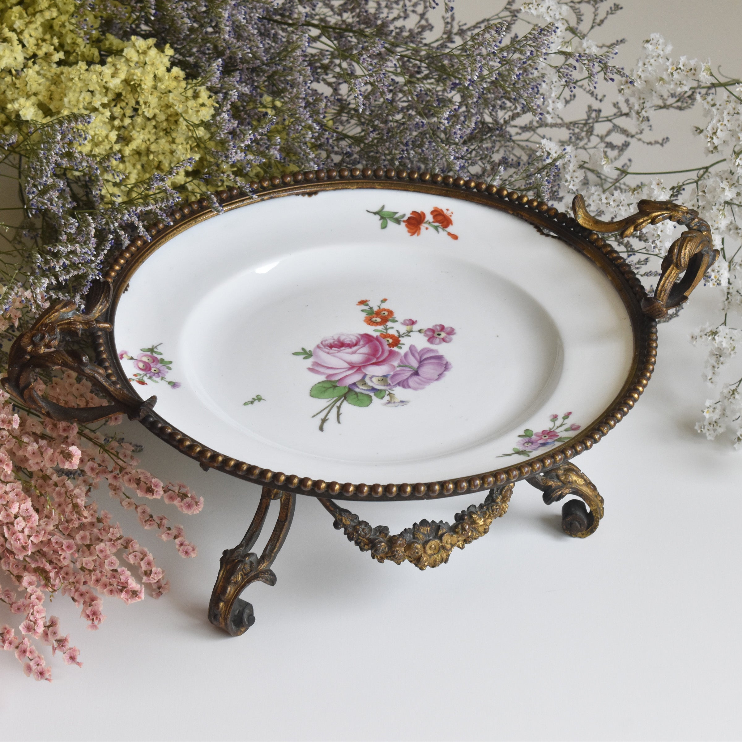 アンティーク真鍮スタンド付き磁器プレート ニーデルヴィレー Comte de
