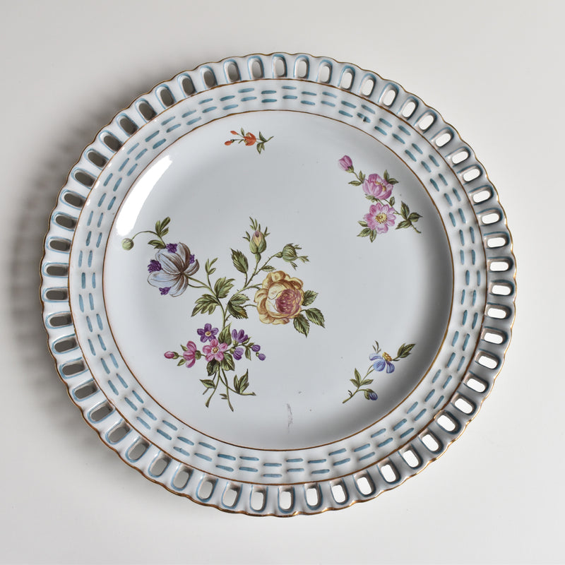 Antique Plate Blue Pannier Relief Fleurs B