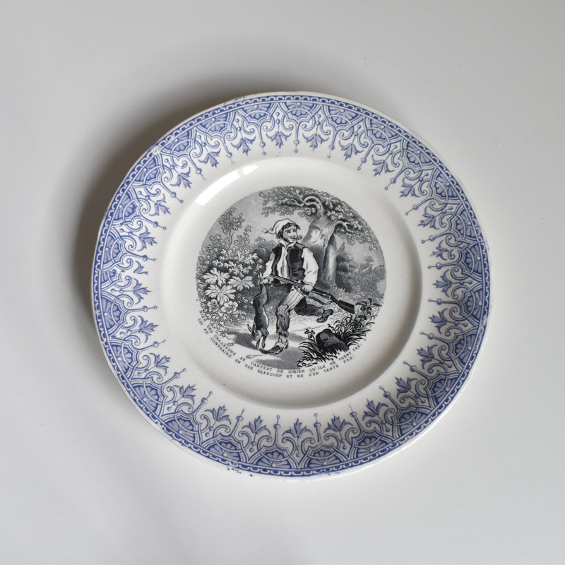 Antique dessert plate Sarreguemines La chasse N1