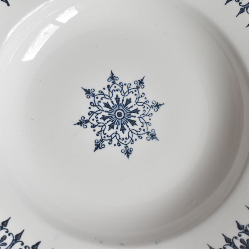 Antique Deep Plate, Saint-Amand, Primax B