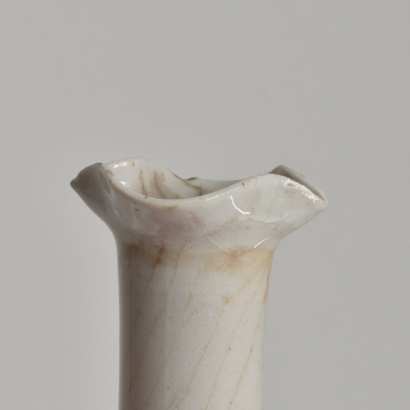 Antique vase, Pont-des-Vernes