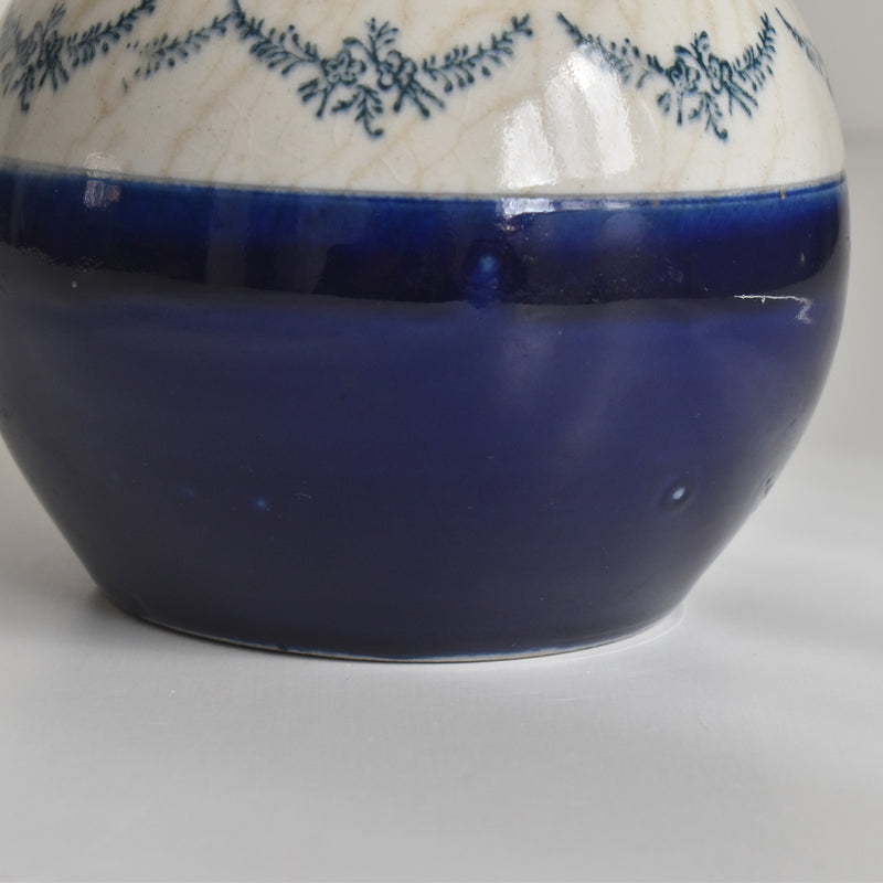 Antique vase, Pont-des-Vernes