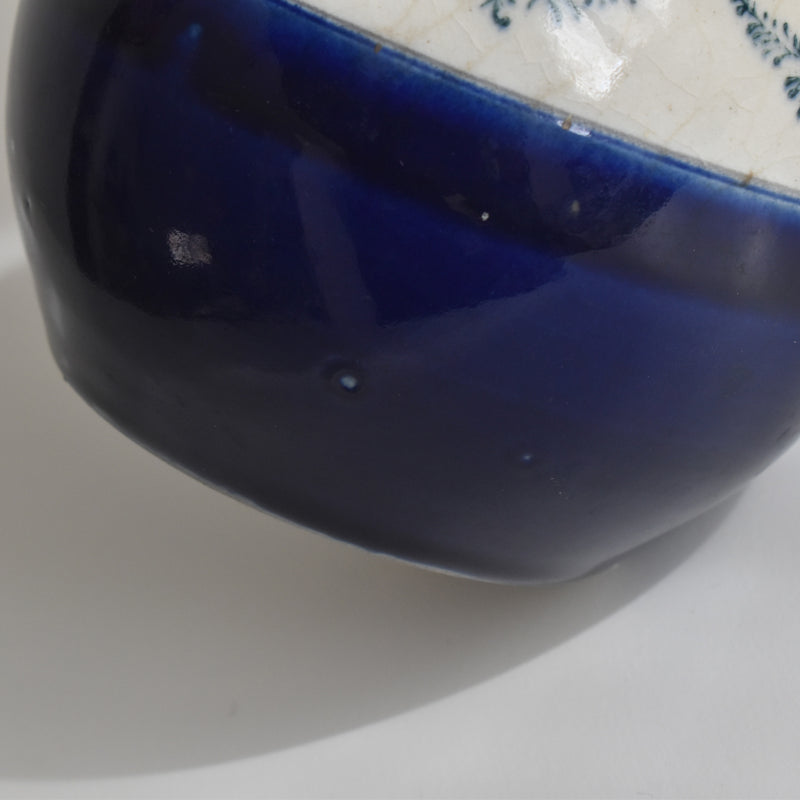 Antique vase, Pont-des-Vernes