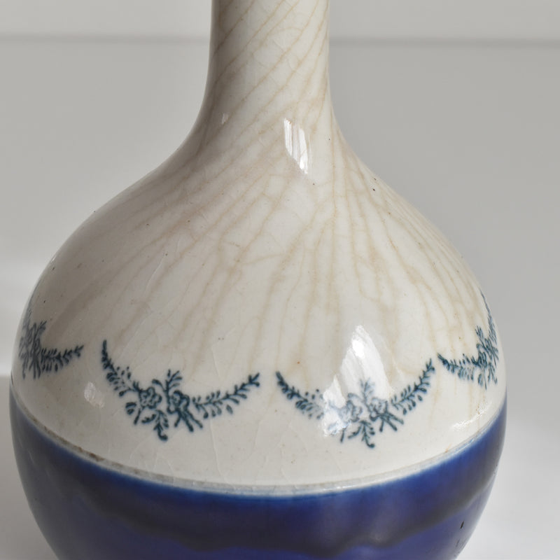 Antique vase, Pont-des-Vernes