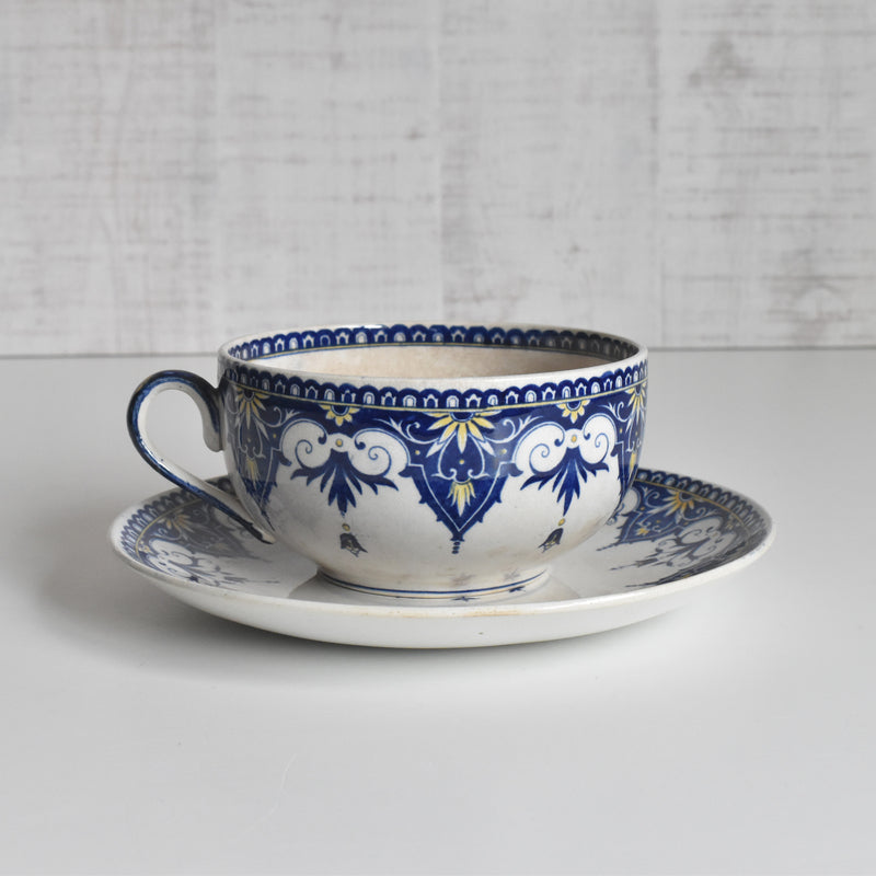 アンティークチョコレートカップ＆ソーサー U&Cサルグミンヌ Cluny（クルニー）