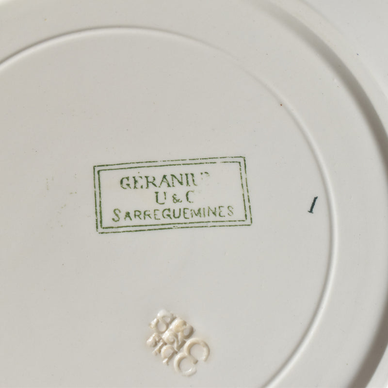 Antique Plate, U&C Sarreguemines, Géranium A