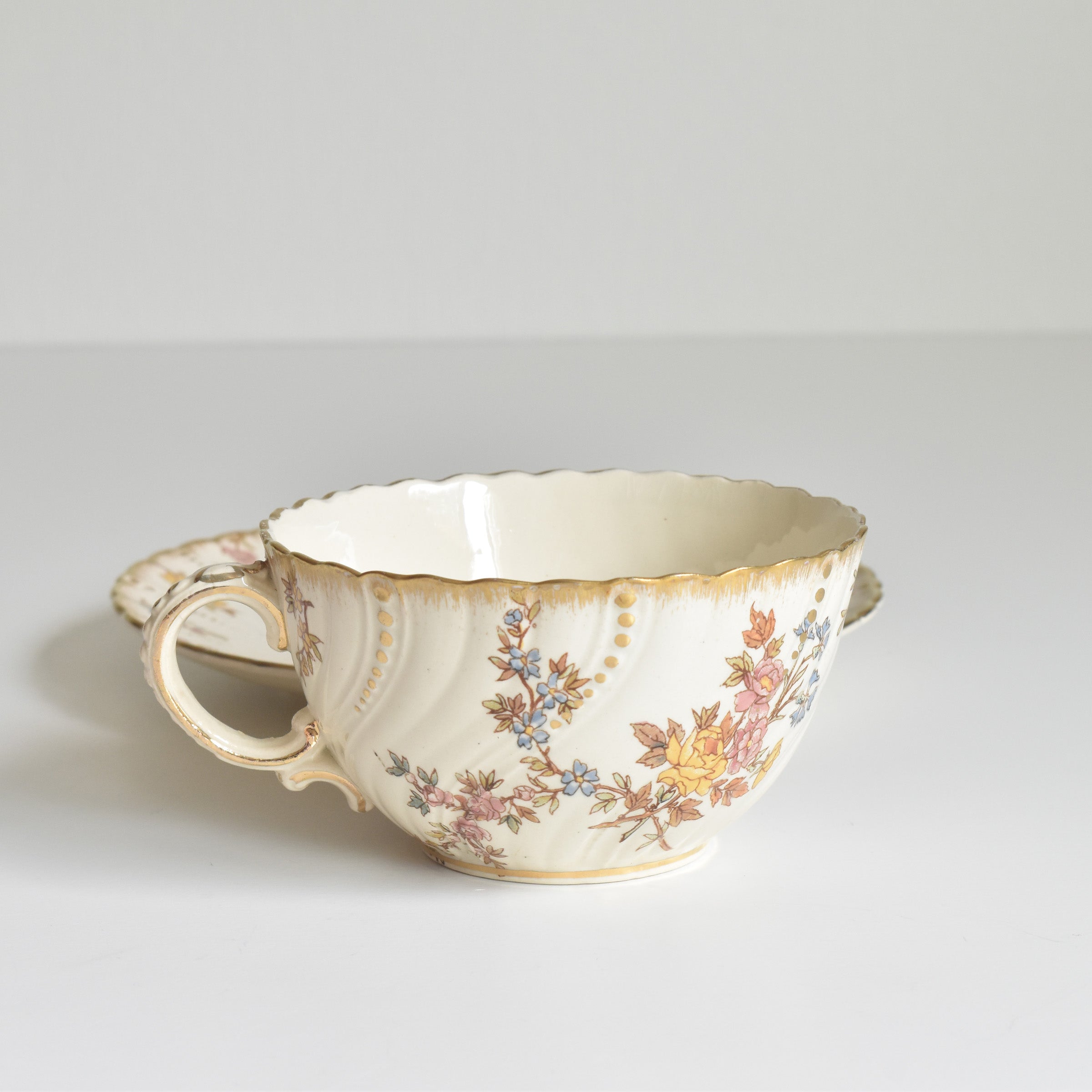 アンティークティーカップ＆ソーサー U&Cサルグミンヌ Louis XV B