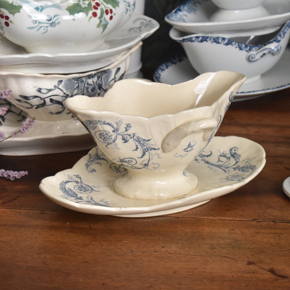 レア　フランスアンティーク　Gian　ジアンYeddo 蓋付きソーシエール アンティーク ソーシエール MIGNARDISE フランス クレイユモントロー製