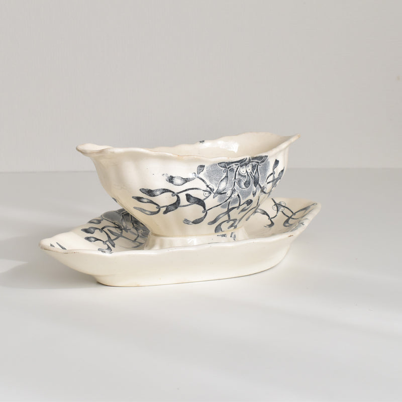Antique Sauce Boat Longchamp Vellada (Mistletoe)