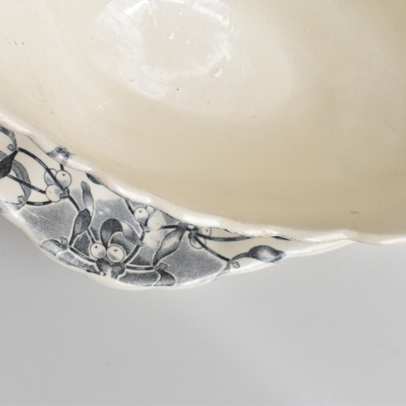Antique Sauce Boat Longchamp Vellada (Mistletoe)