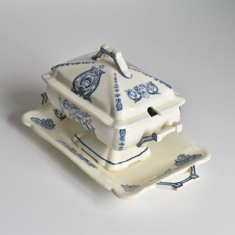 Antique Sauce Boat with Lid, SG Clairefontaine Renaissance