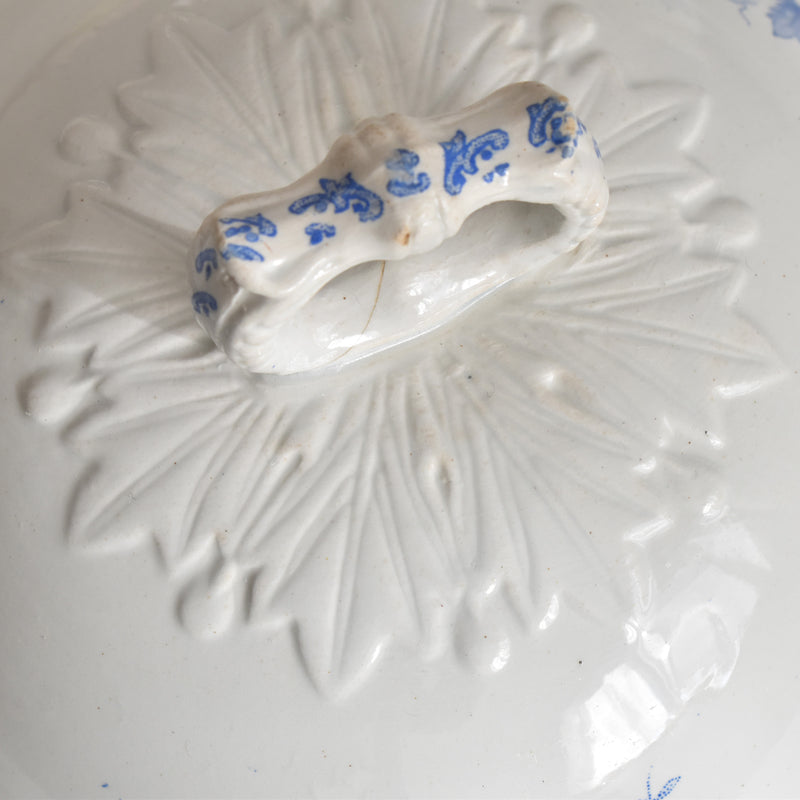 Antique soup tureen, Saint-Amand Anémone