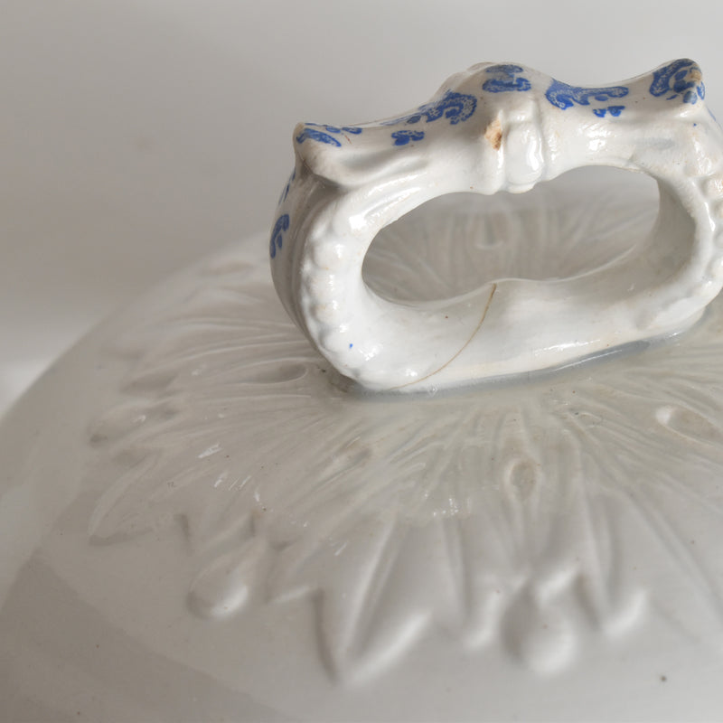 Antique soup tureen, Saint-Amand Anémone