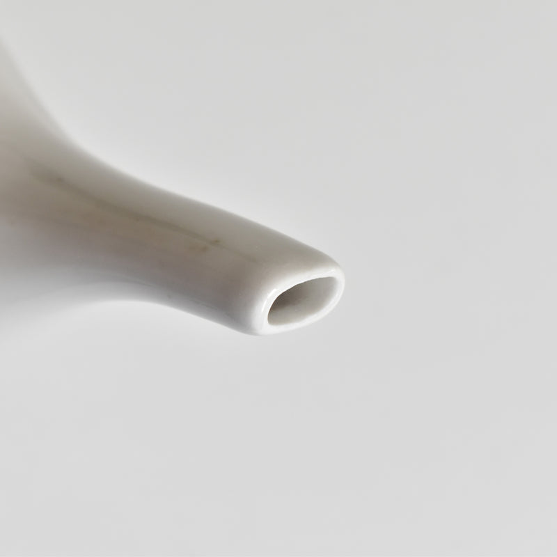 Vintage sick feeder, white