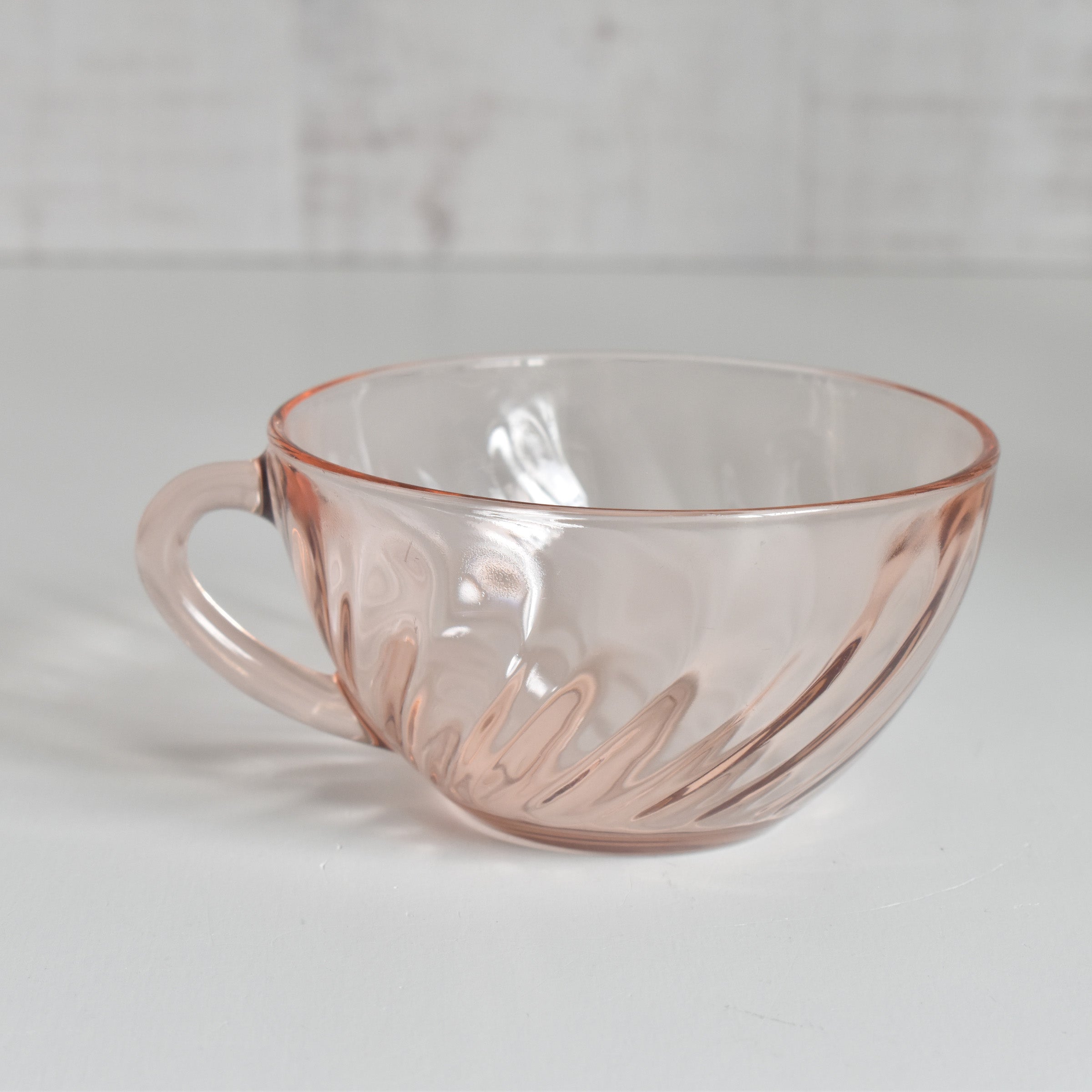 vintage-arcoroc-rosaline-cup-2