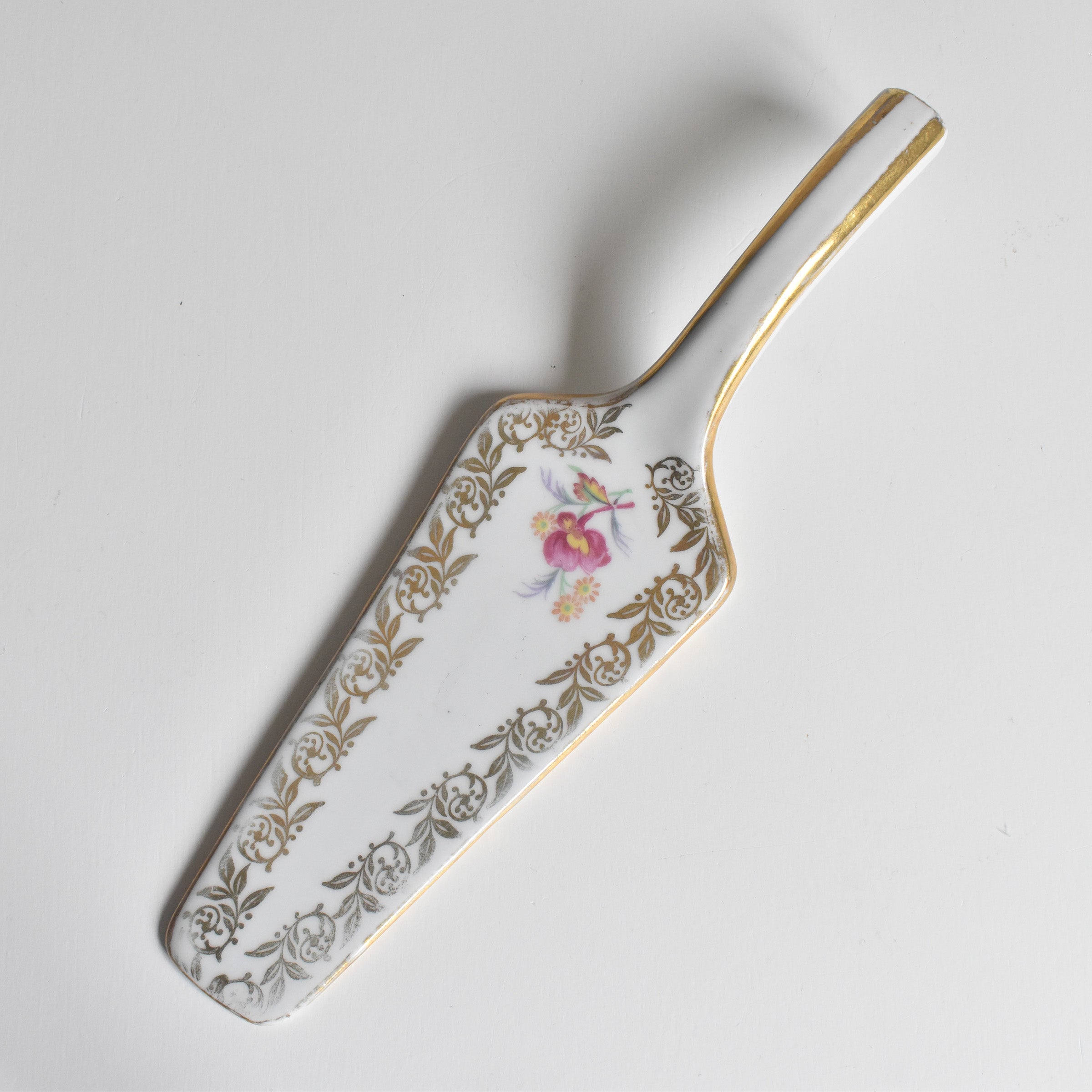 ヴィンテージケーキサーバー Porcelaine de France — Loane Interior