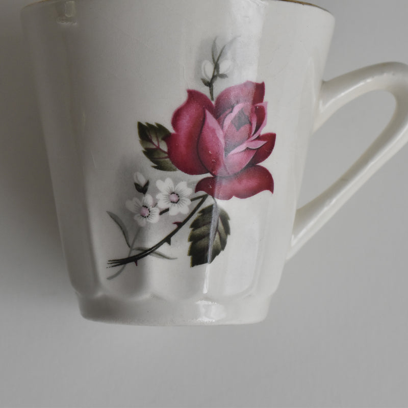 ヴィンテージコーヒーカップ＆ソーサー ディゴワン＆サルグミンヌ Hardy E