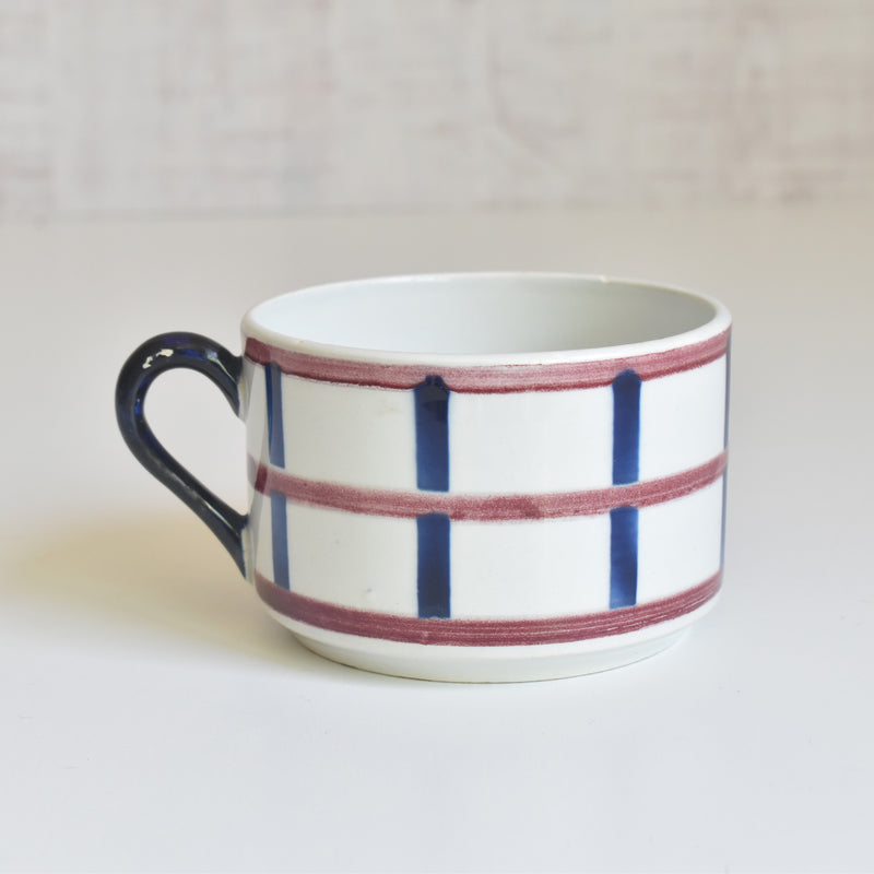 Vintage teacup Creil et Montereau Béarn A