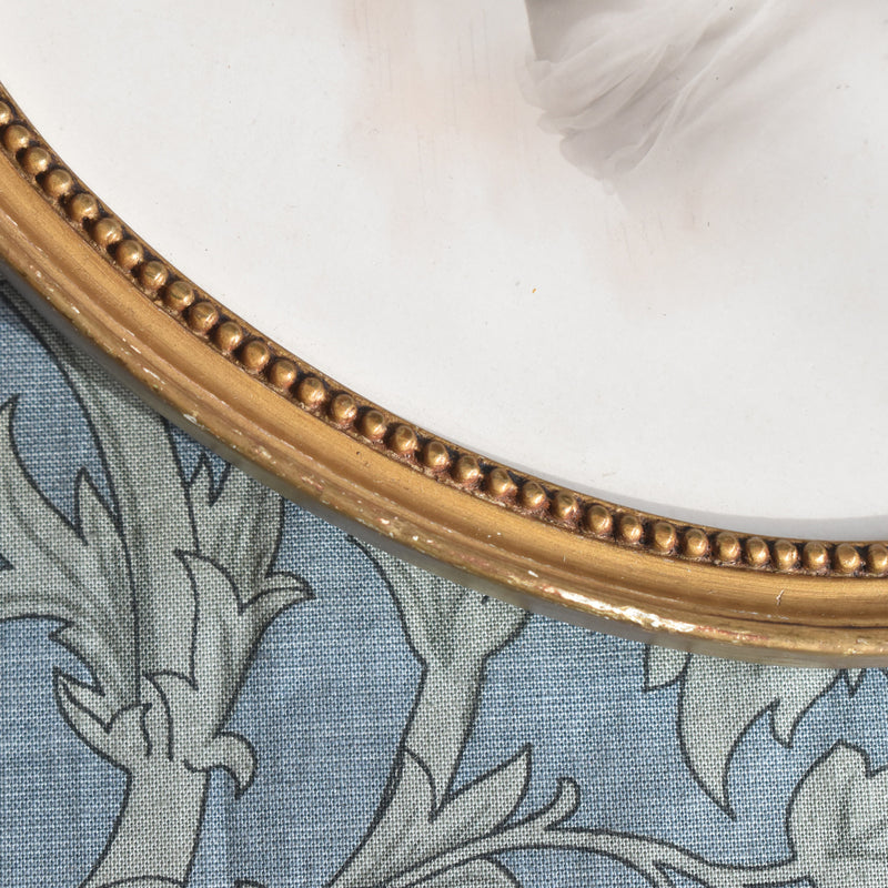 Vintage Oval Frame with Photo