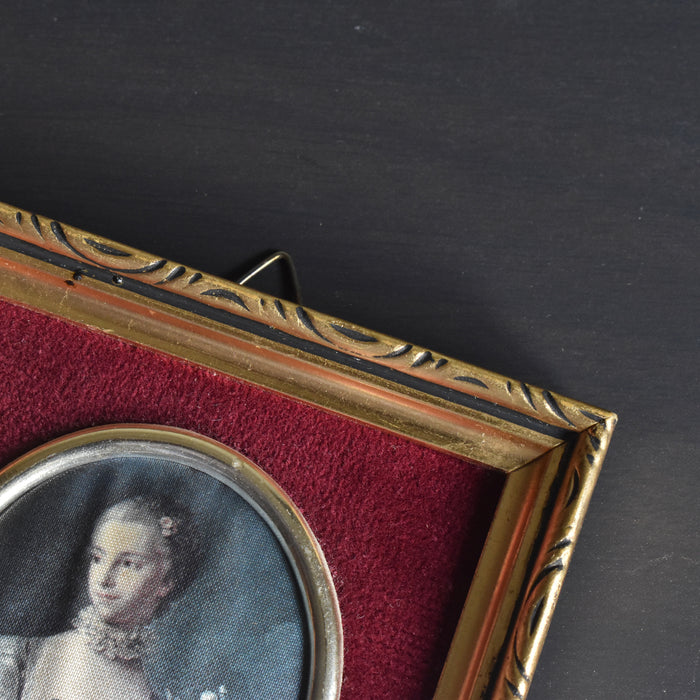 ヴィンテージスモールフレーム 10cm x 10.7cm シルク絵付き B