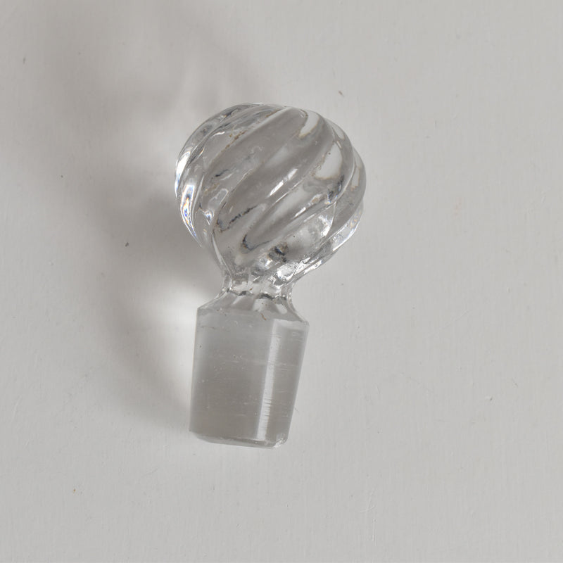 ヴィンテージボヘミアンガラス デキャンタ レッド