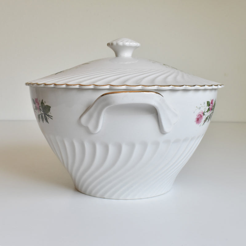 Vintage soup tureen, KG Lunéville Bagatelle