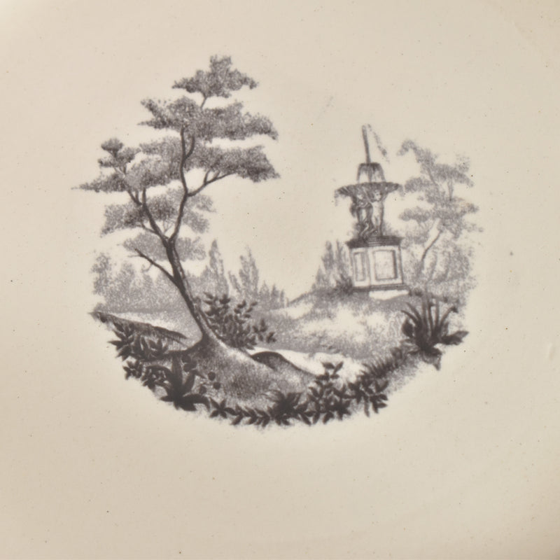 ヴィンテージ脚付きプレート ディゴワン＆サルグミンヌ Trianon（トリアノン） A