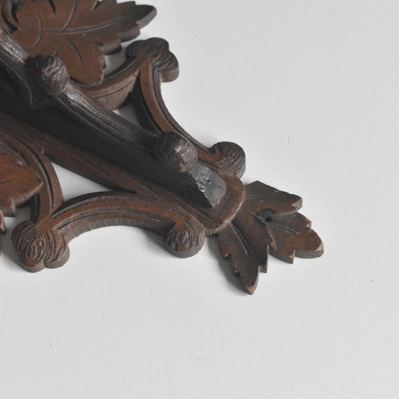 ヴィンテージ　木彫刻のミニ・ウォールコンソール