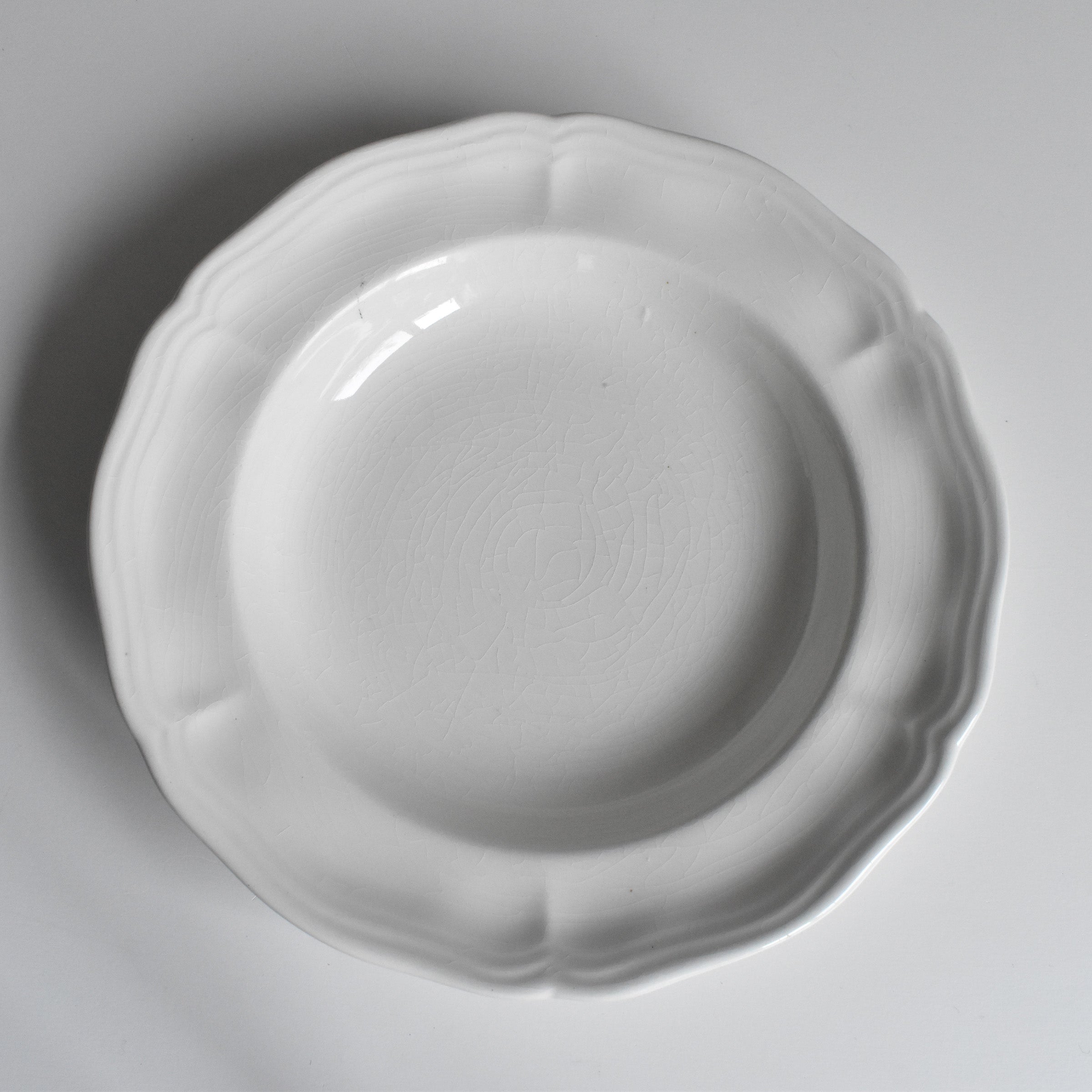 ヴィンテージ深皿 ロンシャン 花リム — Loane Interior