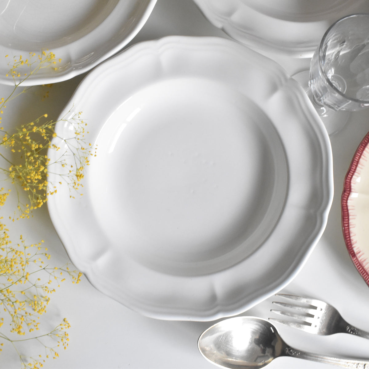 ヴィンテージ深皿 ロンシャン 花リム ホワイト B — Loane Interior