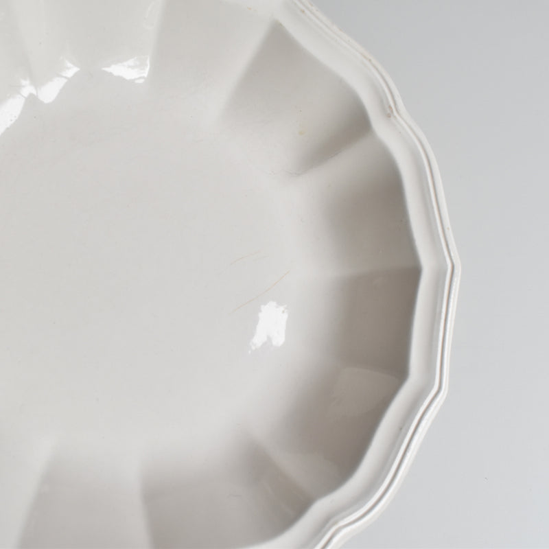 Vintage Deep Dish Saran White B