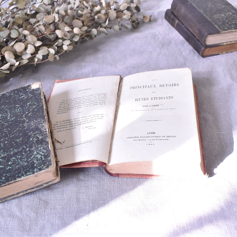 Antique Book "Devoirs des jeunes étudiants"
