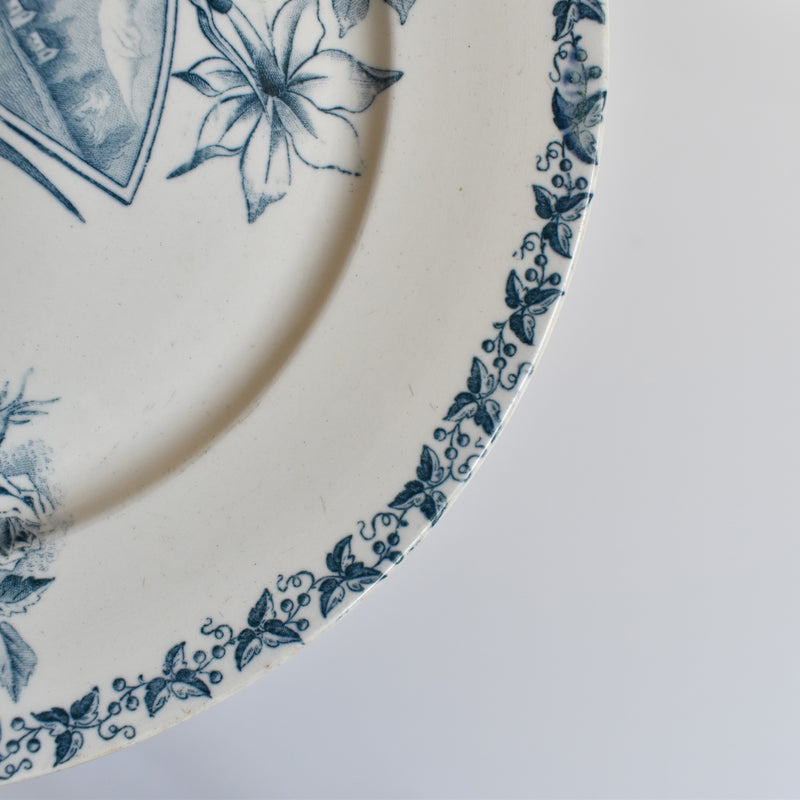 Antique pedestal plate - Badonviller