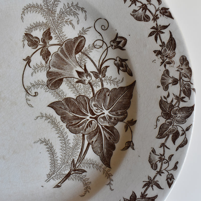 Antique Pedestal Plate FF Peksonnu Liseron