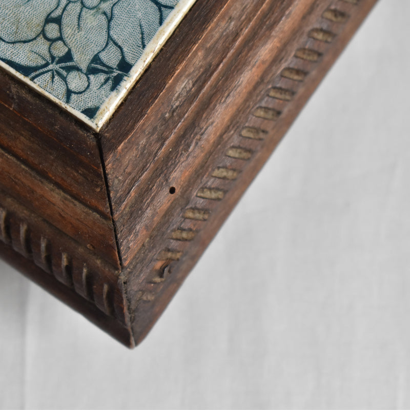 Antique tile trivet - Tulipes