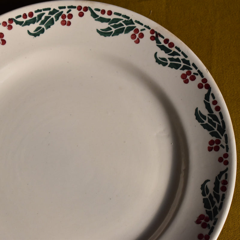 Antique Plate - Creil & Montereau, Houx (Holly)