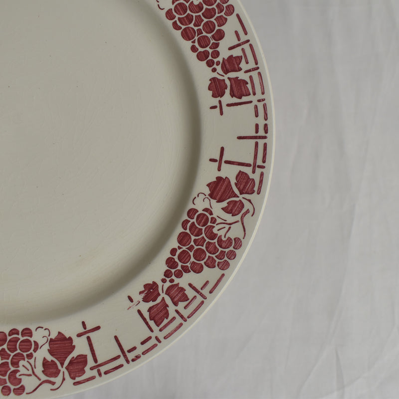 Vintage plate Moulin des Loups Raisin D