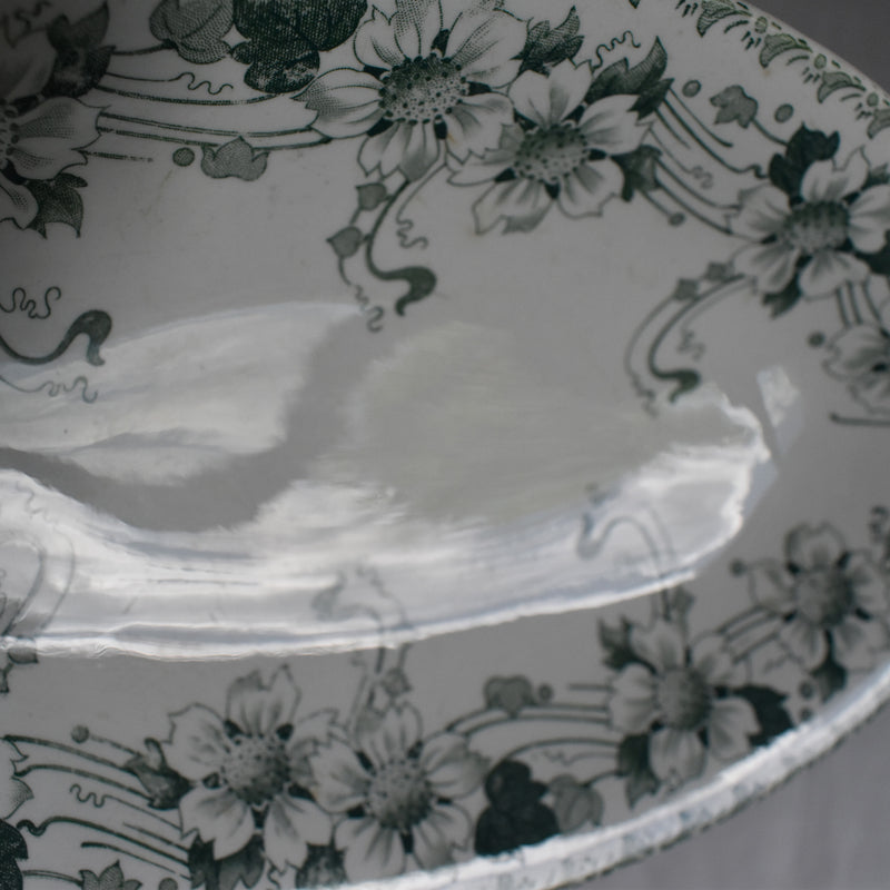 Antique Raviere Aux Lions de Faience
