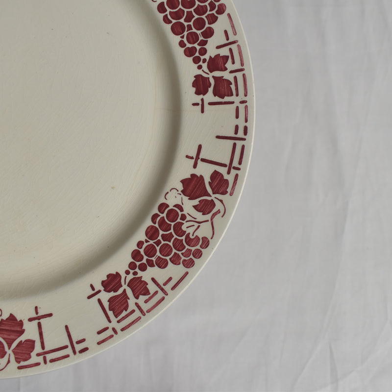 Vintage plate Moulin des Loups Raisin E