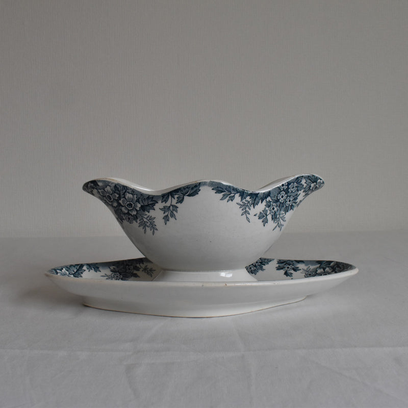 Antique Sauce Boat, Saint Amand and Hamage, Marie-Louise