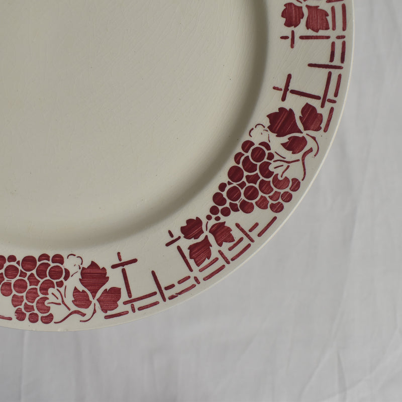 Vintage plate Moulin des Loups Raisin E