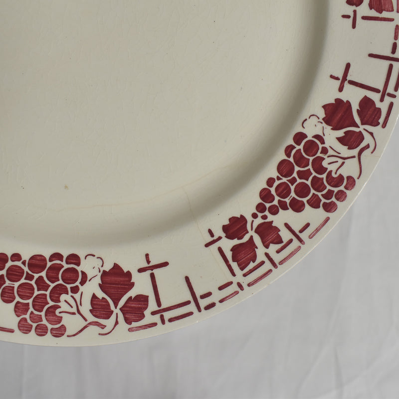 Vintage plate Moulin des Loups Raisin E