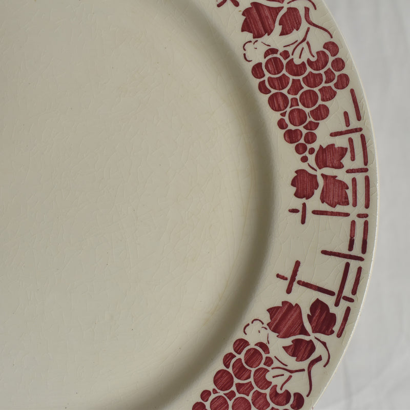 Vintage plate Moulin des Loups Raisin E