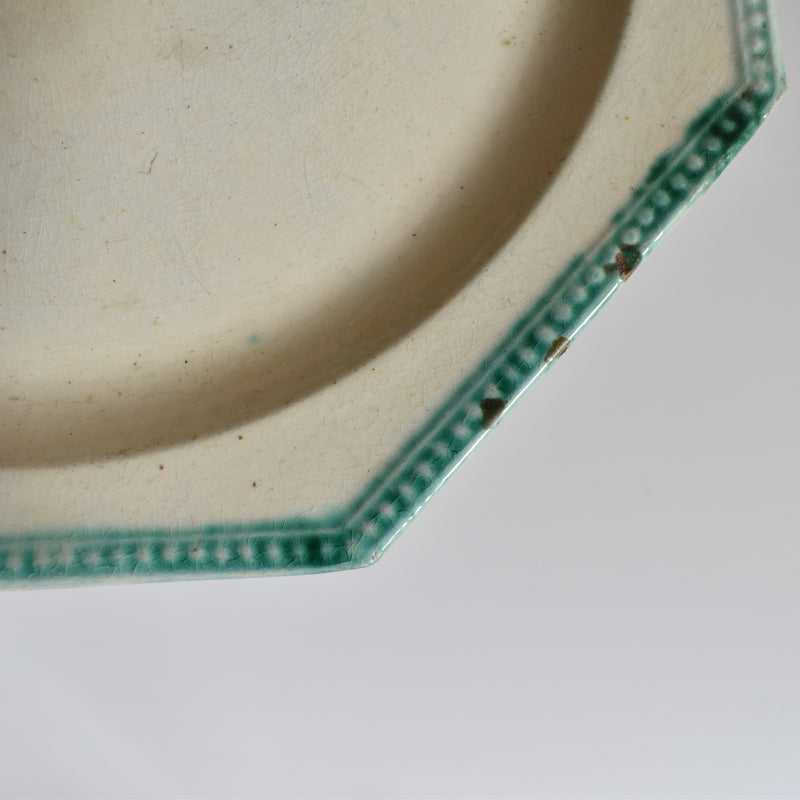 Antique Octagonal Plate, Liseret Vert C
