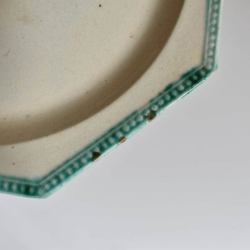 Antique Octagonal Plate, Liseret Vert C
